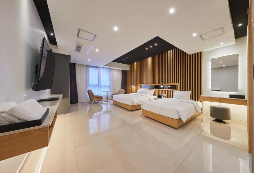 小型套房, Hiveinn