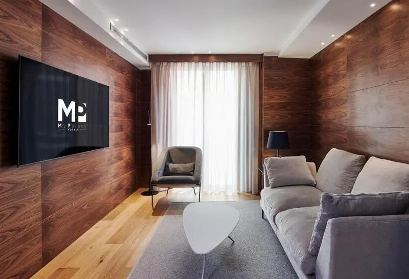 Suit Deluxe, Mypalace León