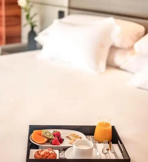 Suit Deluxe, Mypalace León