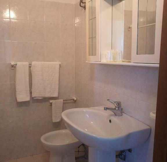 استودیوی استاندارد, Torre D Oriente