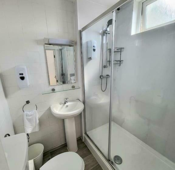 اتاق استاندارد با بالکن, Beach Hotel Torbay B&b