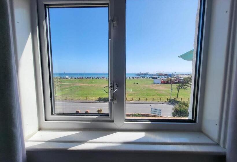 Triple Room Sea View, Beach Hotel Torbay B&b