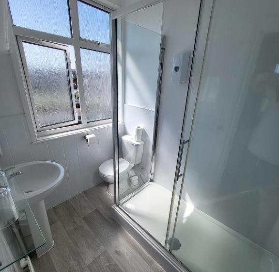 Triple Room Sea View, Beach Hotel Torbay B&b