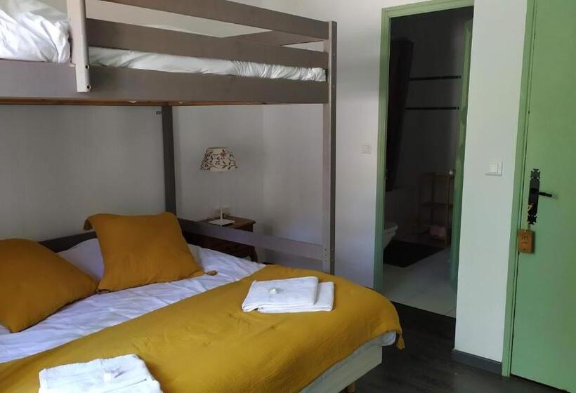 四人高级间, Montrieux Le Hameau