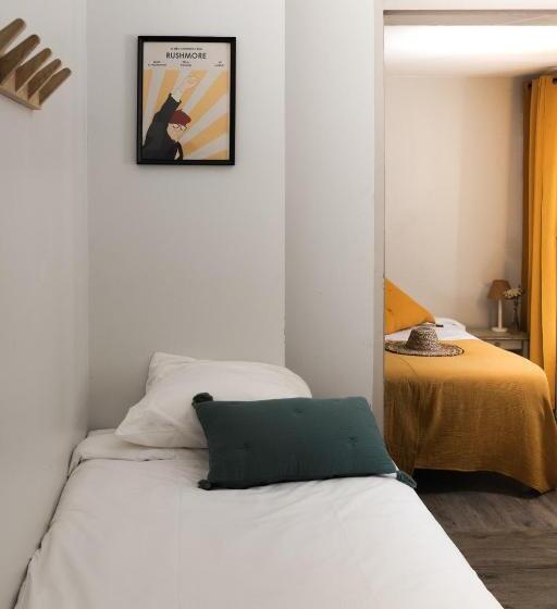 家庭间, Montrieux Le Hameau