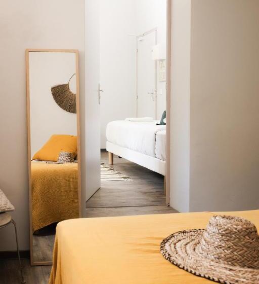 家庭间, Montrieux Le Hameau