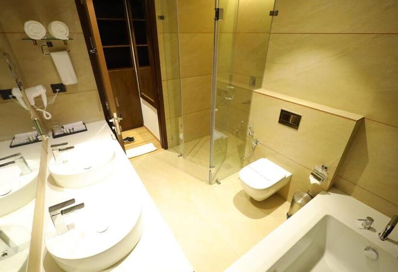 Suite River View, The Aurum Subrahmanya