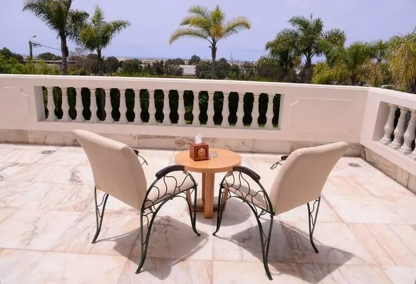 プールビュースイート, The White Palace Rabat