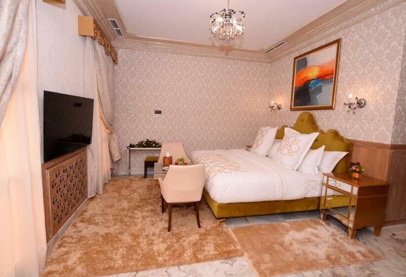 جناح مطلّ علي حمام السباحة, The White Palace Rabat