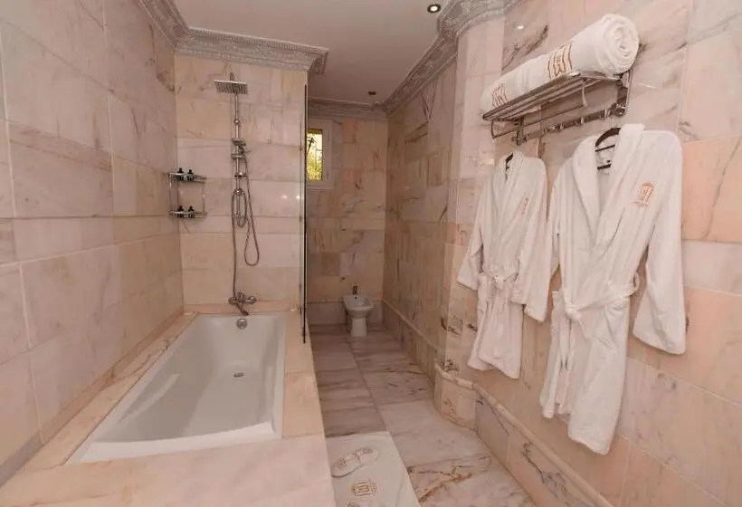 デラックスルーム, The White Palace Rabat