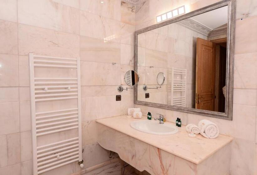 غرفة ديلوكس, The White Palace Rabat