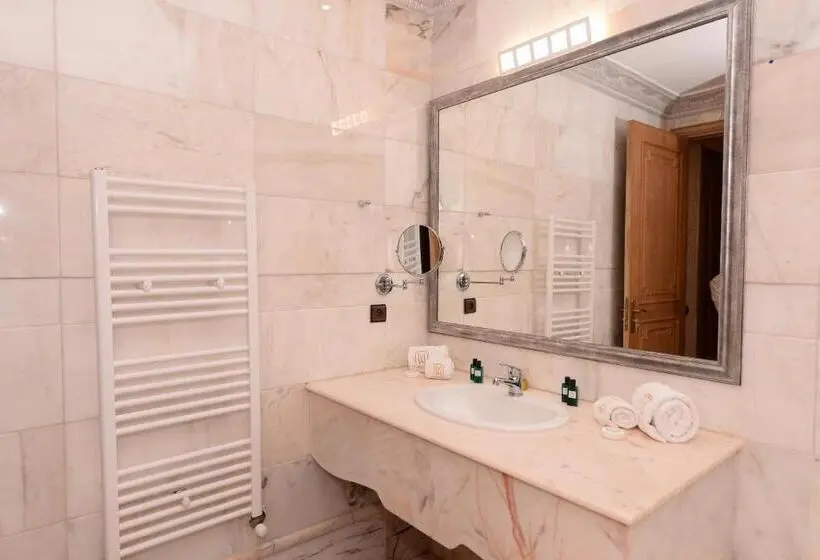 デラックスルーム, The White Palace Rabat