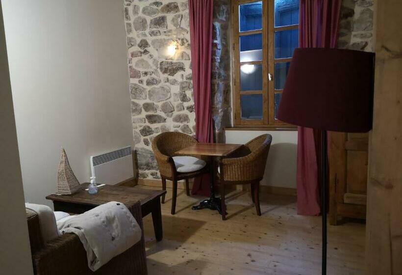 Номер Стандарт, Chambres Auberge De Thorrenc