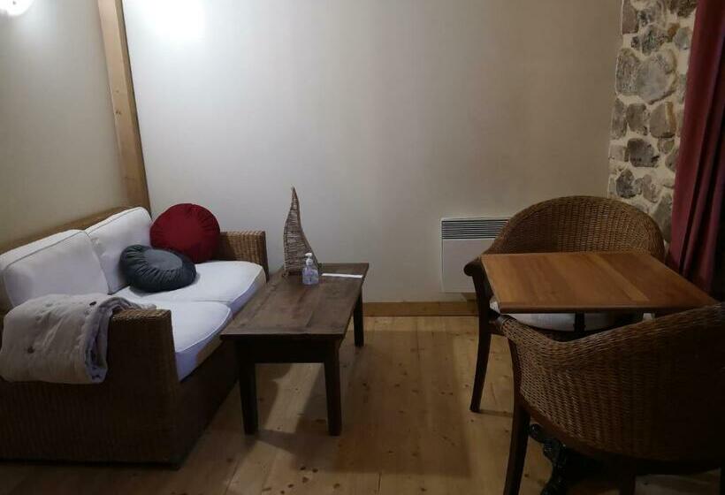 Номер Стандарт, Chambres Auberge De Thorrenc