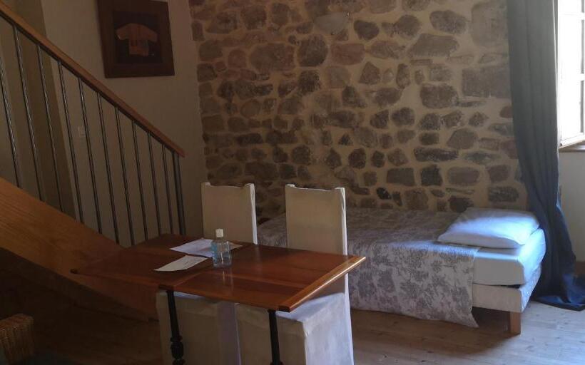 Номер Стандарт, Chambres Auberge De Thorrenc