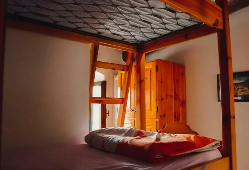 ルームシェアのワンベッド, Rifugio Baita Fos Ce
