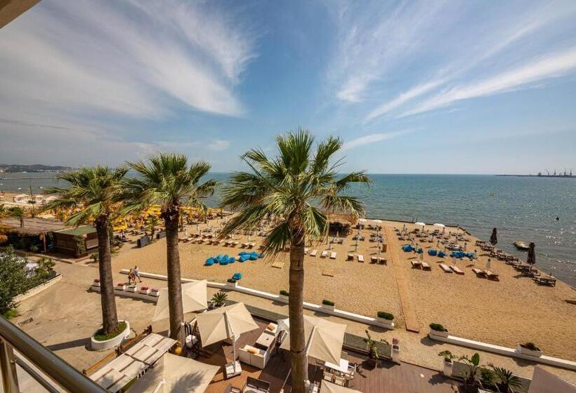 Triple Room Sea View, Galante