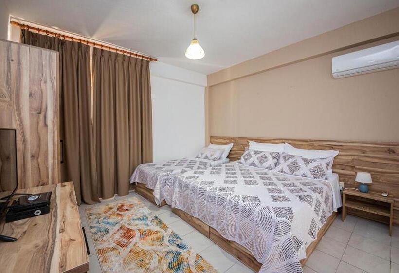 Triple Room Sea View, Galante