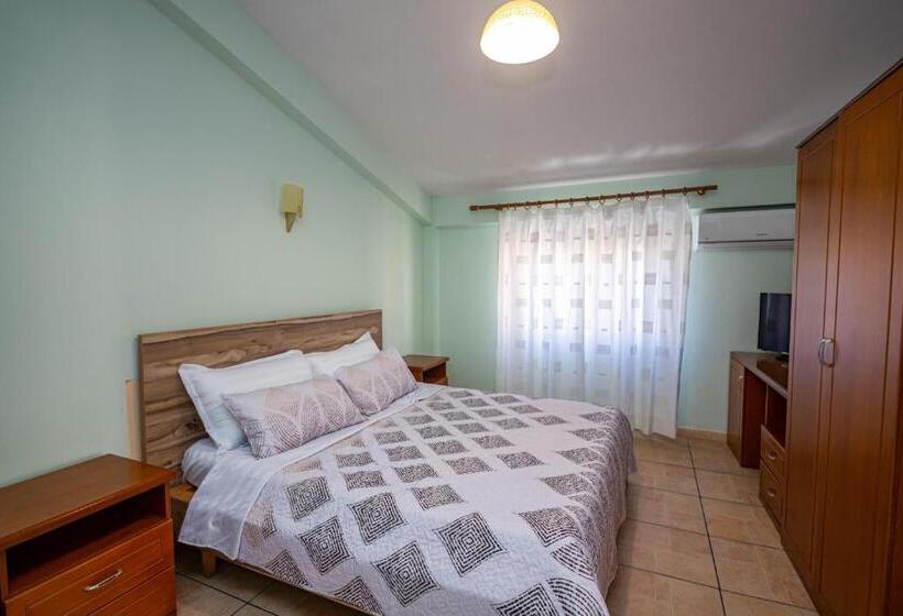 סוויטה משפחתית, Galante