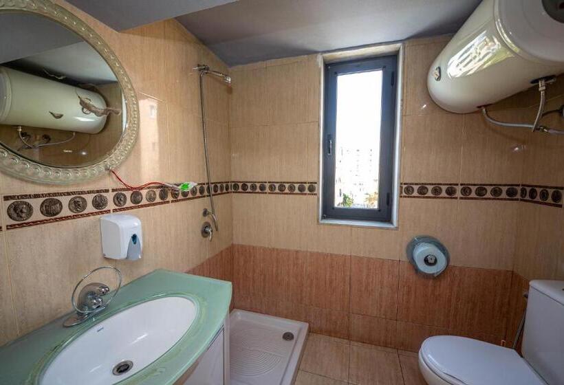 חדר לארבעה סטנדרטי עם מרפסת, Galante