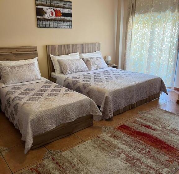 חדר לארבעה סטנדרטי עם מרפסת, Galante