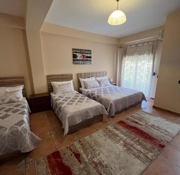 חדר לארבעה סטנדרטי עם מרפסת, Galante