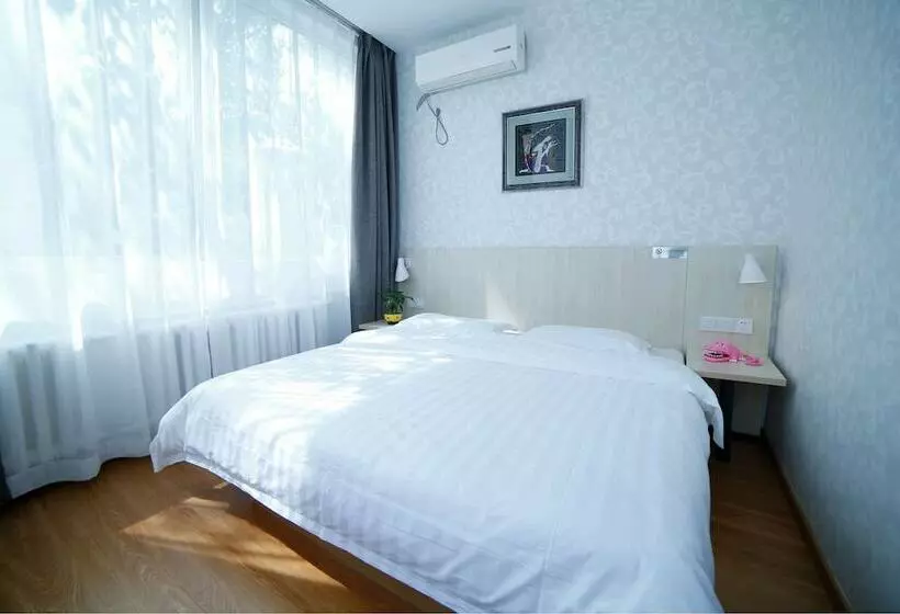 Bisneshuone, Sicily Hotel   Beijing Railway Station Temple Of Heaven Dongmen Subway Station