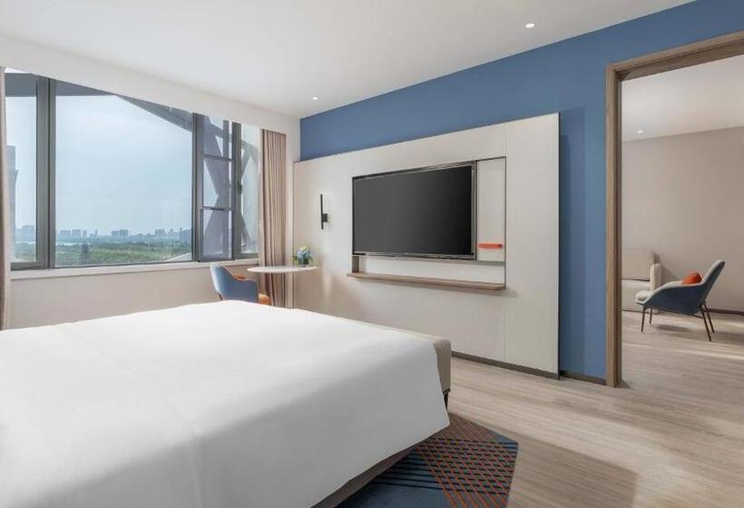 Suite, Holiday Inn Express Wuhan Jinyin Lake