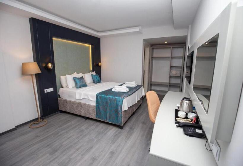 キングサイズベッドのデラックススイート, Anya Resort