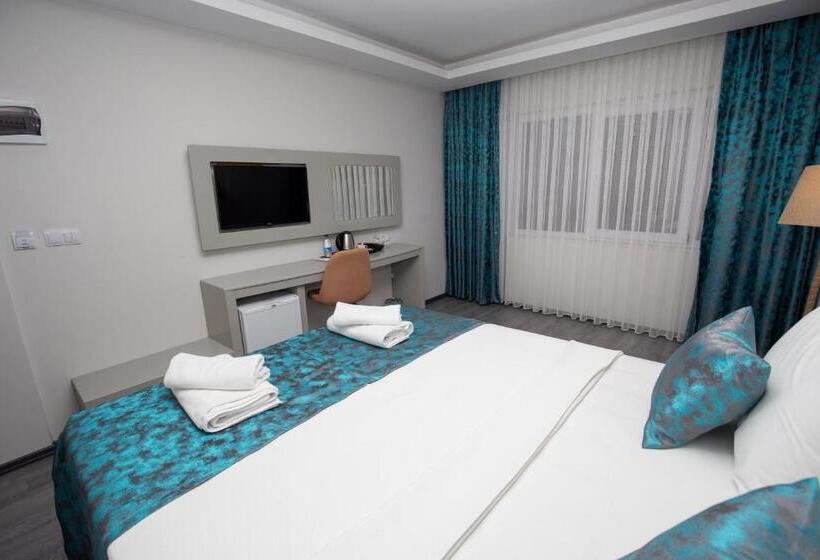 キングサイズベッドのデラックススイート, Anya Resort