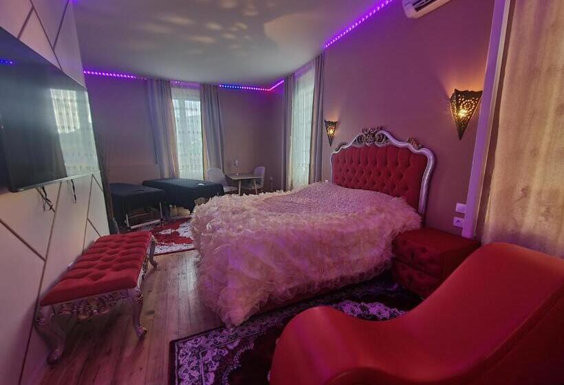 جناح مزود بجاكوزى, Suite Chic By Les Spa De Venus