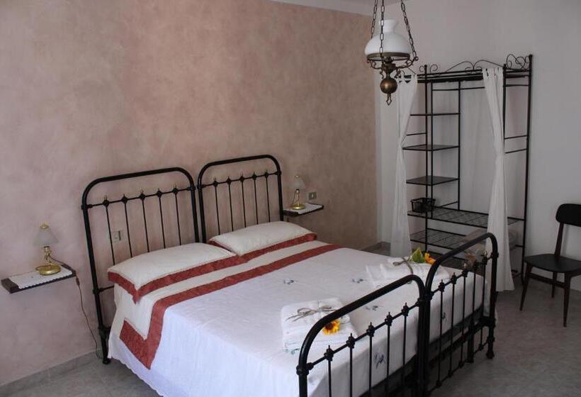 标准三人间共用浴室, B&b Montagano