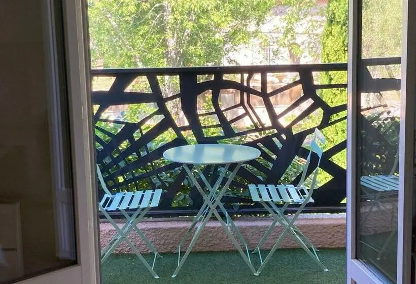 バルコニー付きスタンダードルーム, Wine Hôte Chambre D Hôtes