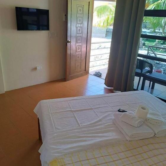 سوییت خانوادگی, Tyner S Place