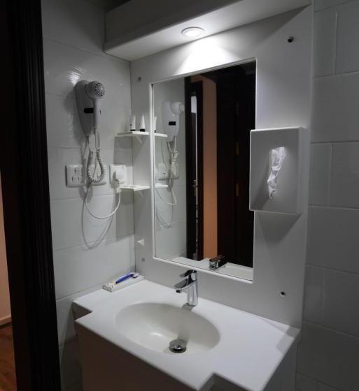 غرفة سوبيريور, فندق ابرال