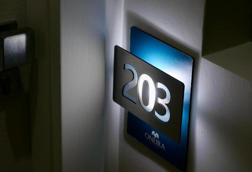 Номер Deluxe с Балконом, Oneira Rooms