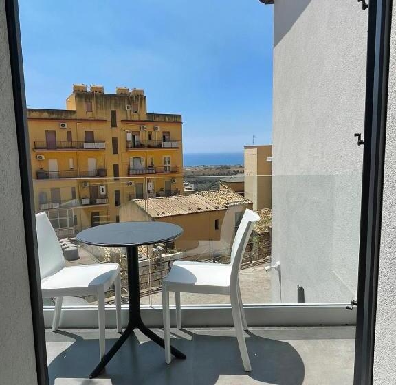 Family Suite, Oneira Rooms