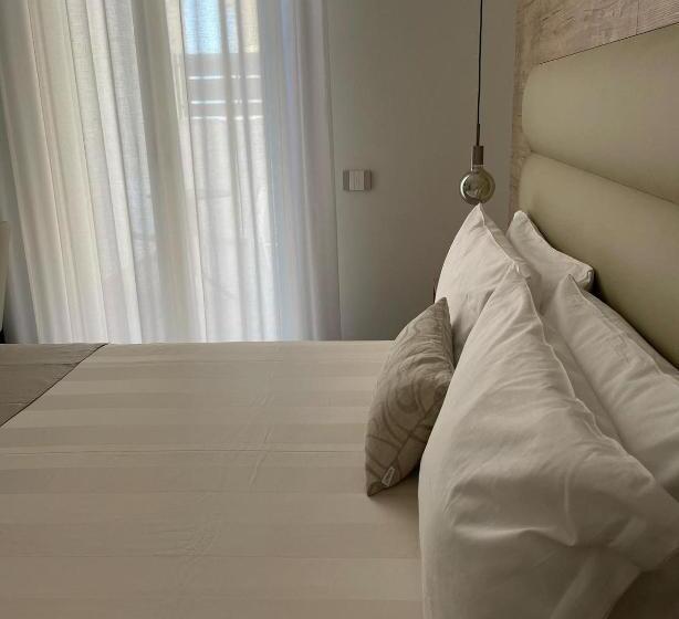 Номер Стандарт с Террасой, Oneira Rooms