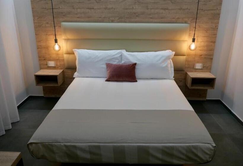 Номер Стандарт с Террасой, Oneira Rooms