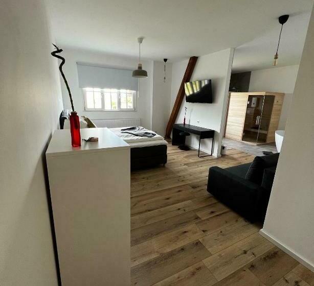 Полулюкс, B&b Ringlodge