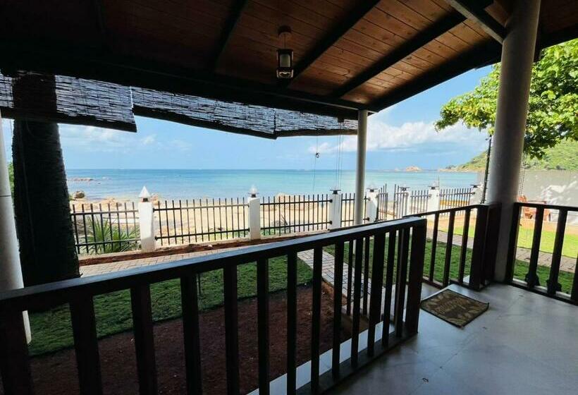 Triple Room Sea View, Janas Blue Water Corner