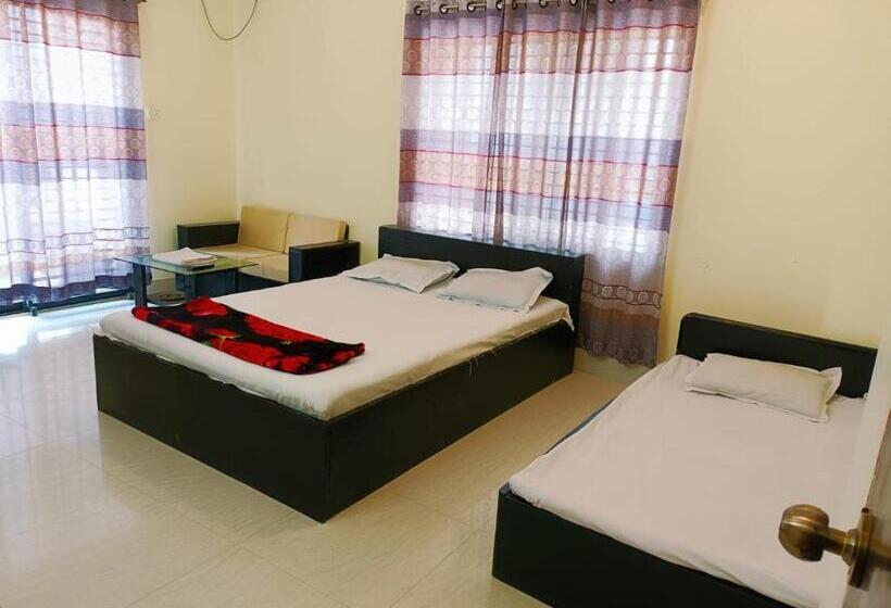 اتاق خانوادگی, Rose Garden Guest House