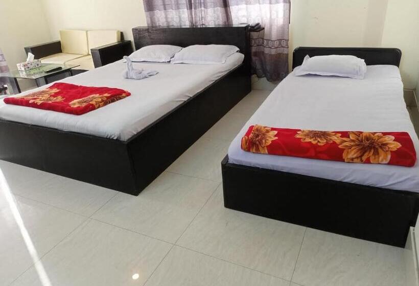 اتاق خانوادگی, Rose Garden Guest House