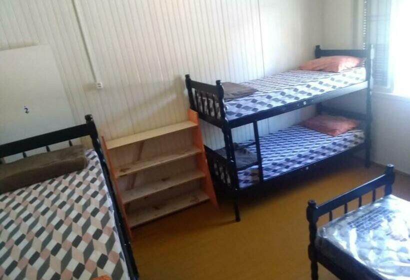 Łóżko we Wspólnym Pokoju, Casarão 2