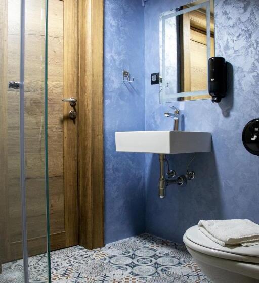 اتاق لوکس, Elevenrooms