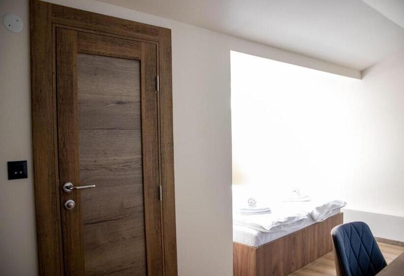 اتاق استاندارد, Elevenrooms