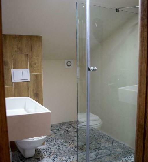 اتاق لوکس با تخت بزرگ, Elevenrooms