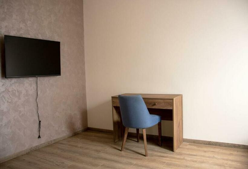 اتاق لوکس با تخت بزرگ, Elevenrooms