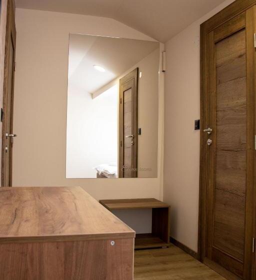 اتاق لوکس, Elevenrooms