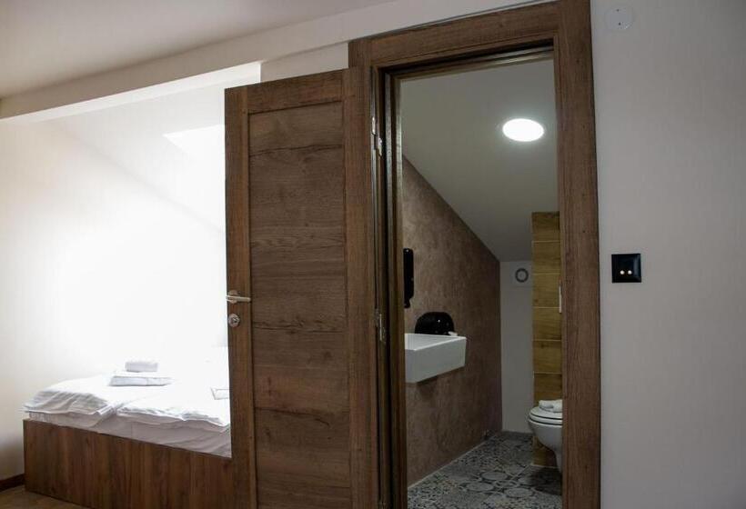 اتاق استاندارد, Elevenrooms